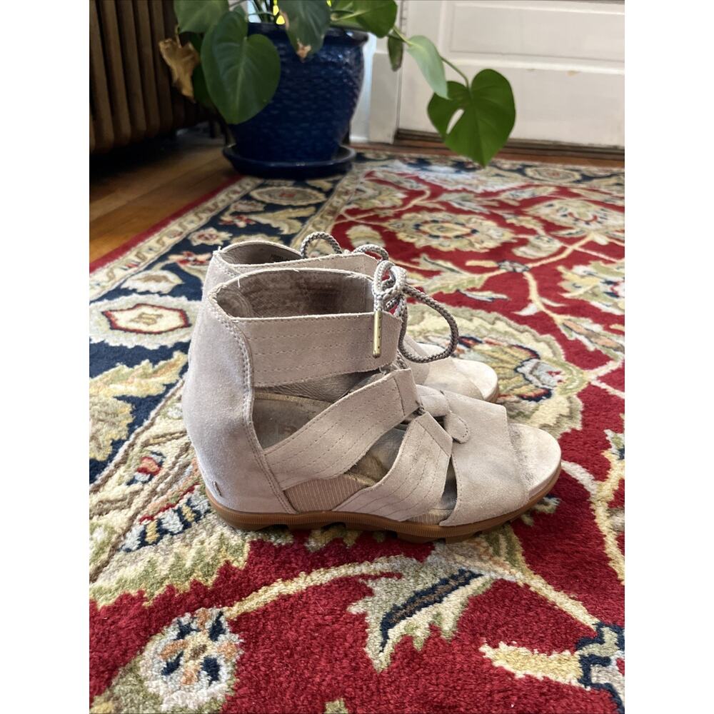 Sorel Joanie II Wedge Sz 9 EU 40 Sandals Heel Lace Up Tie Taupe Leather Strappy - Picture 4 of 14
